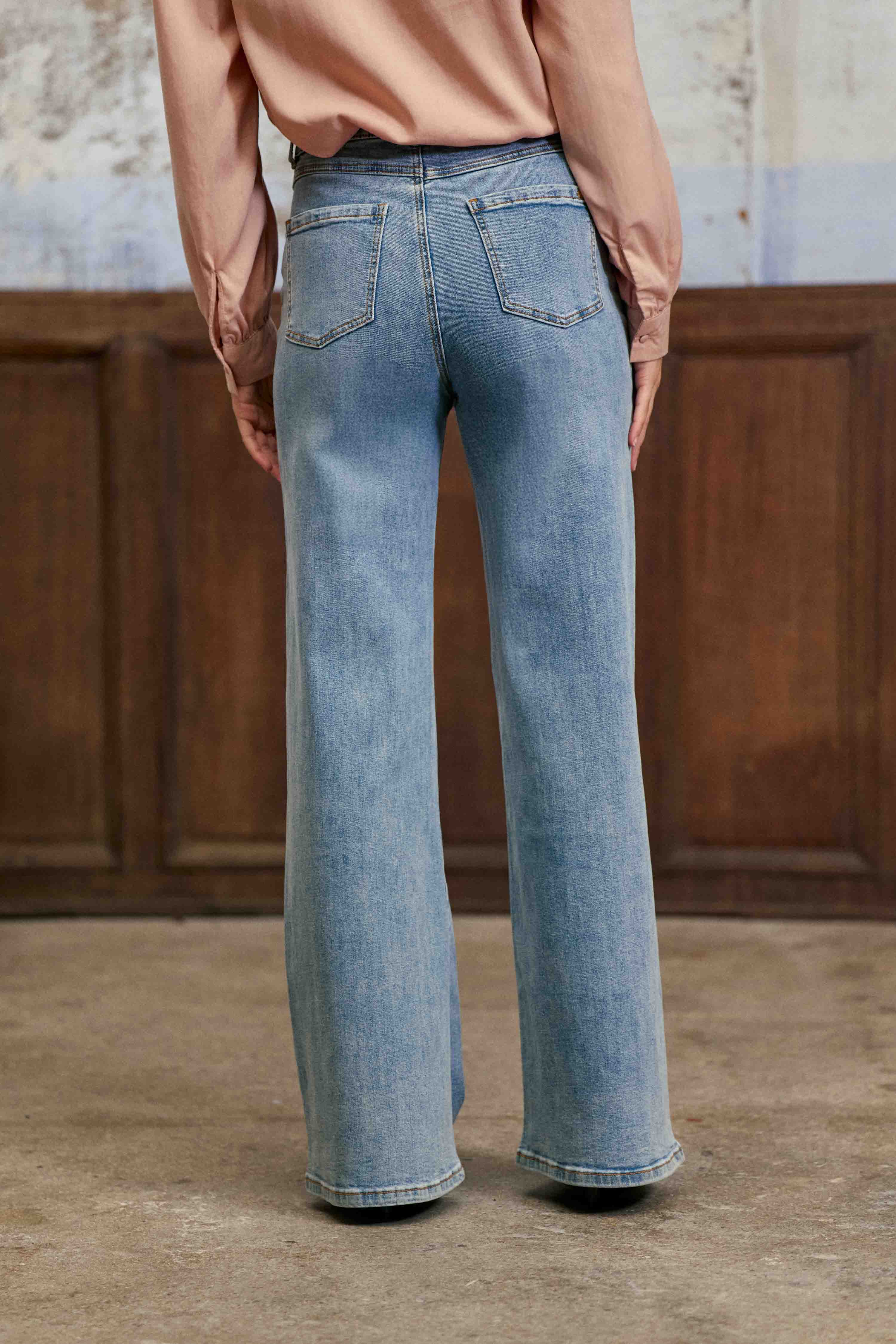 Peyton - Jean flare - Image 3