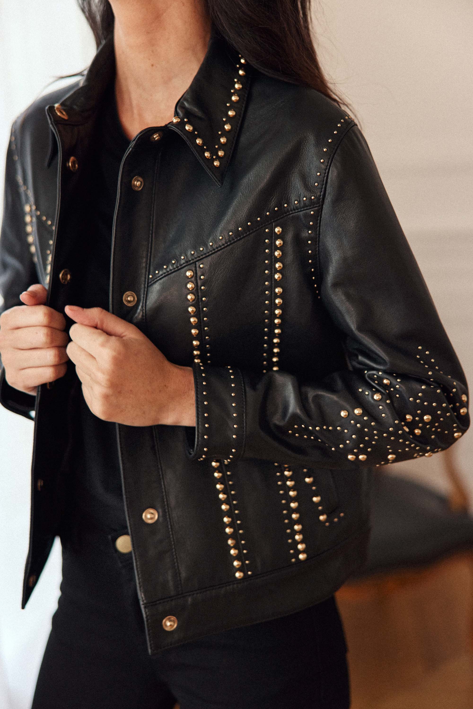 Firna - Veste en cuir cloutée - Image 3